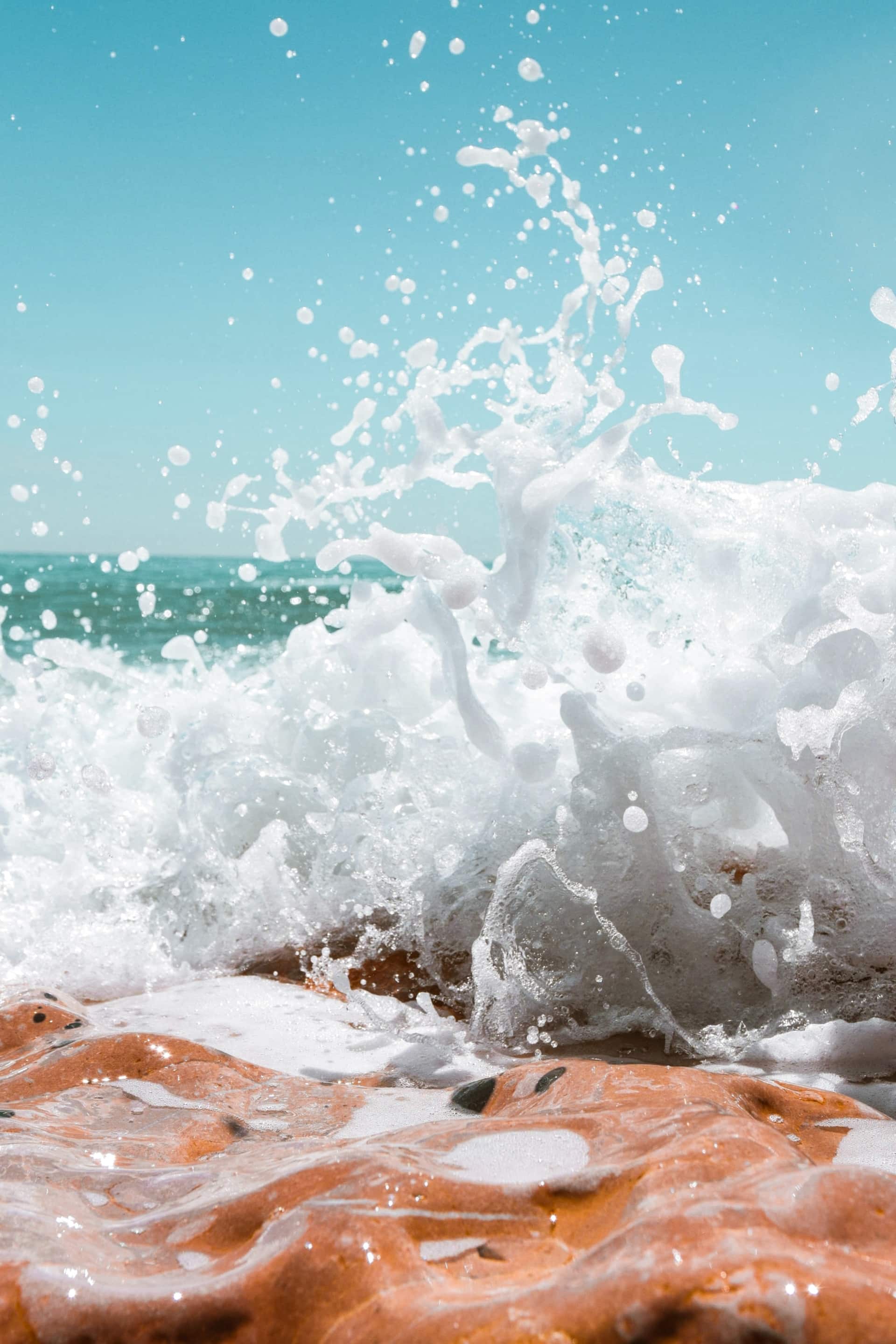 Picture of wave and foam Unplash
